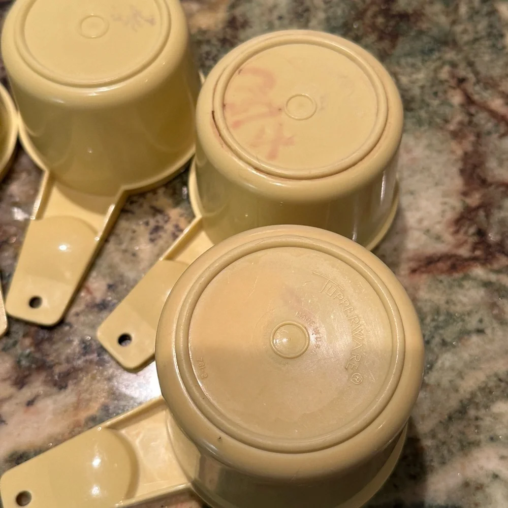 Tupperware Measuring Cups Complete Set of 6 Harvest Gold Nesting USA‎ VTG MCM